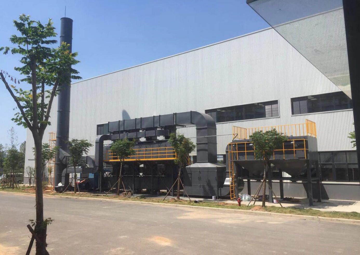 湖北荆门俊丰钢构四套移动喷漆房废气处理设备